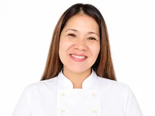 Jaqueline K. R.